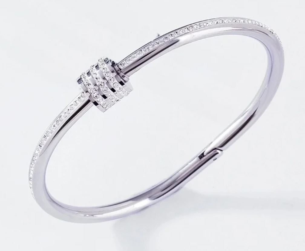 Minimalist Geometric Titanium Steel Plating Inlay Zircon 18k Gold Plated Bangle