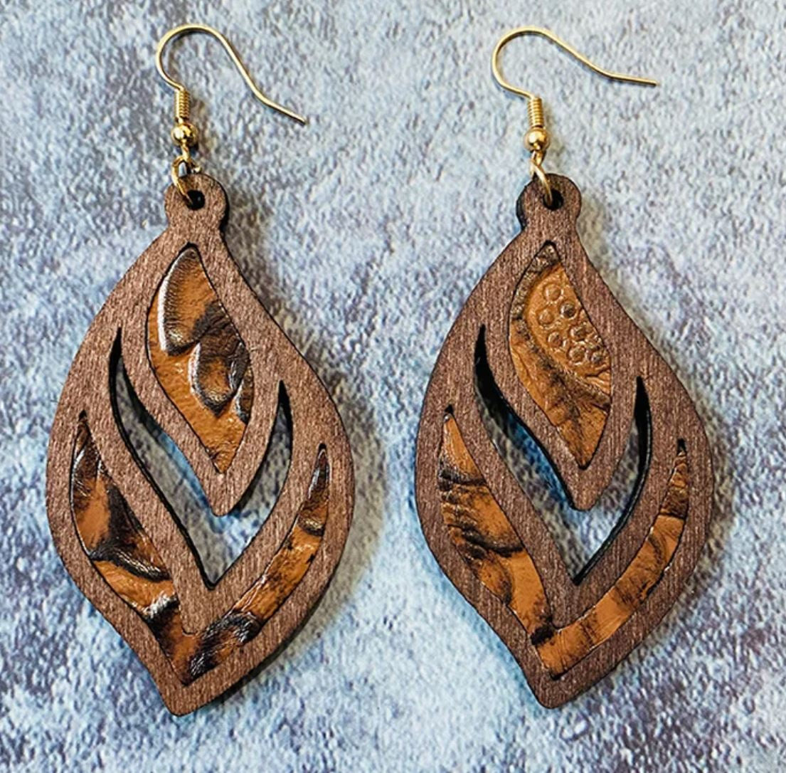 Vintage Genuine Leather Earrings Western Cowhide Embossed Inlaid Wooden Earrings Geometric Hollow