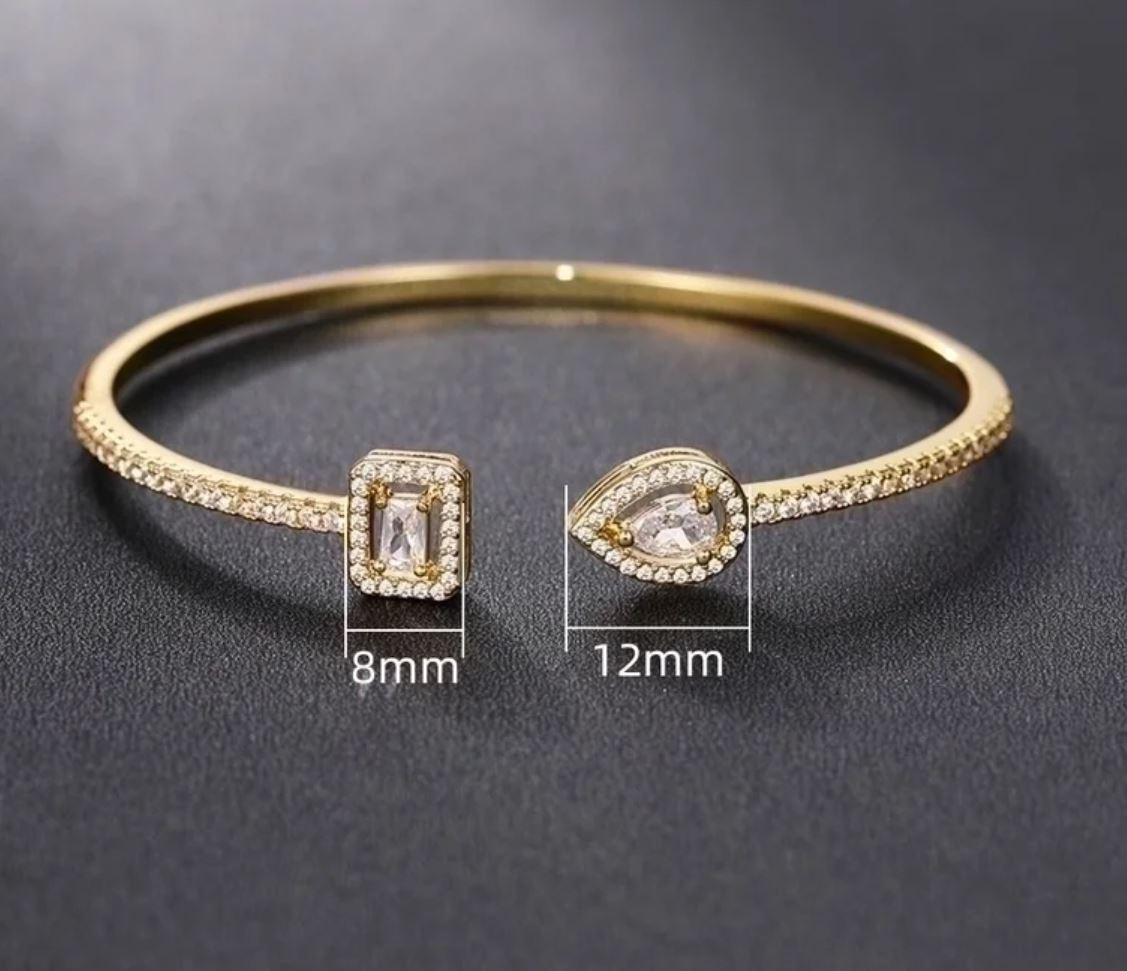 Fashion Square Water Droplets Copper Inlay Zircon Bangle