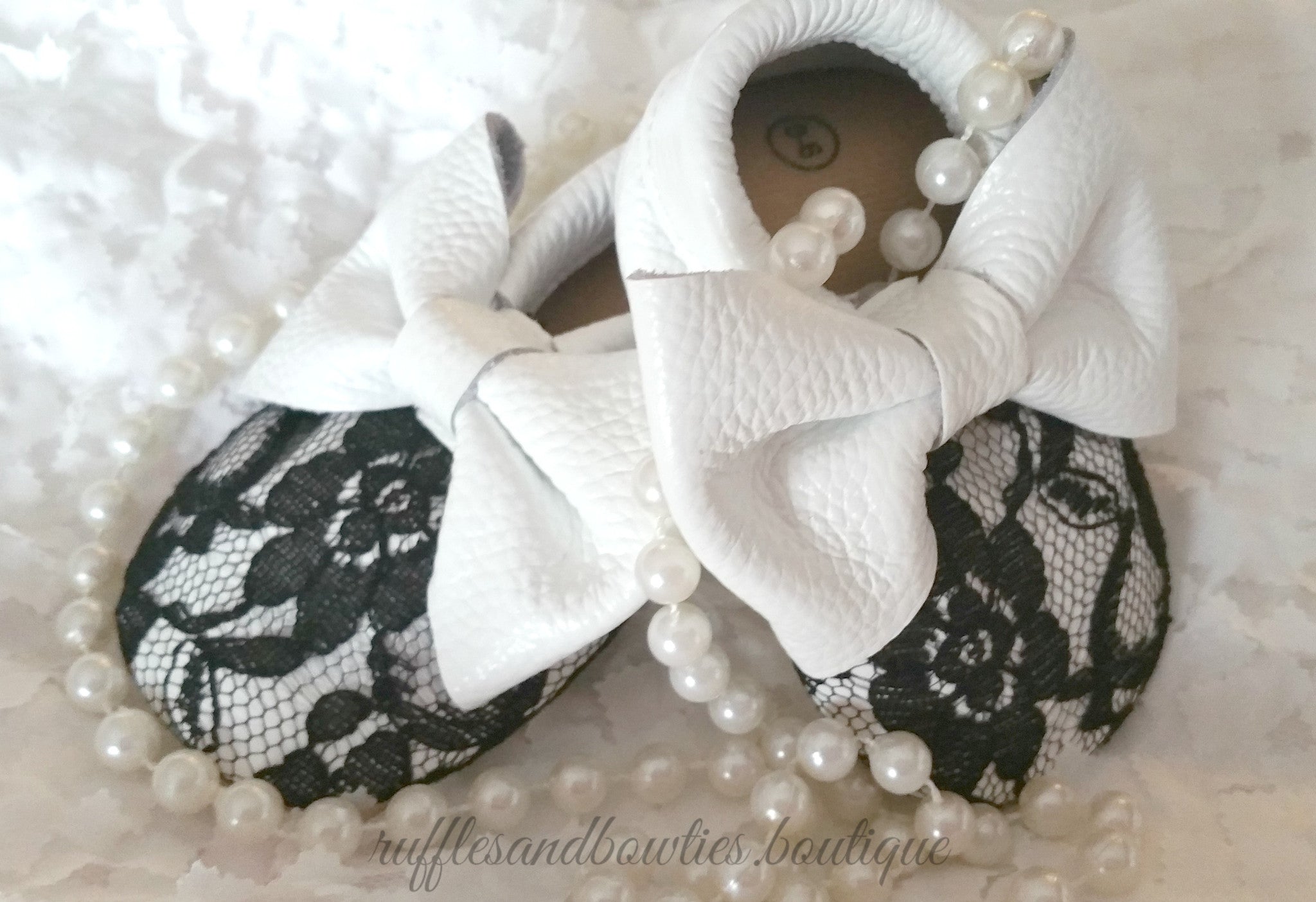 Baby Girl Lace leather Moccaisns - White with Black Lace Big Bow Leather Baby Moccasins - Baby Girl Moccasins - Bow Moccasins - Gold Bow Moccasins - Soft Shoes - Lace Moccasins