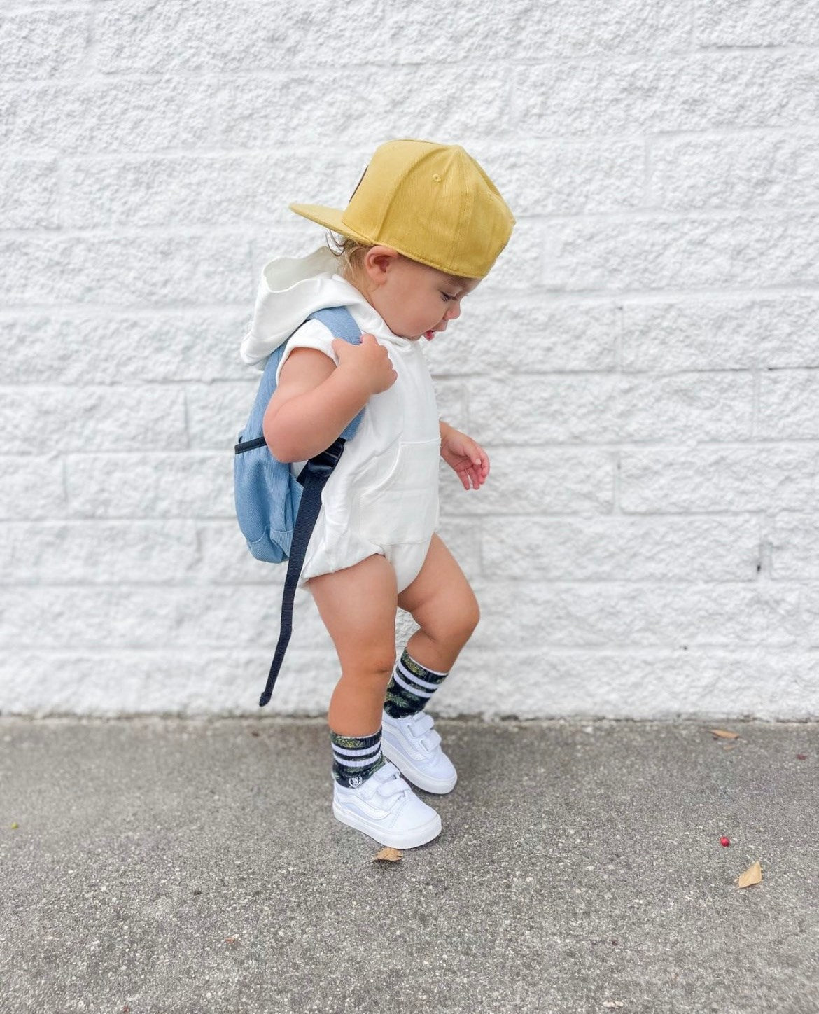 Sleeveless Hooded Cotton Sweat Shirt Unisex - White