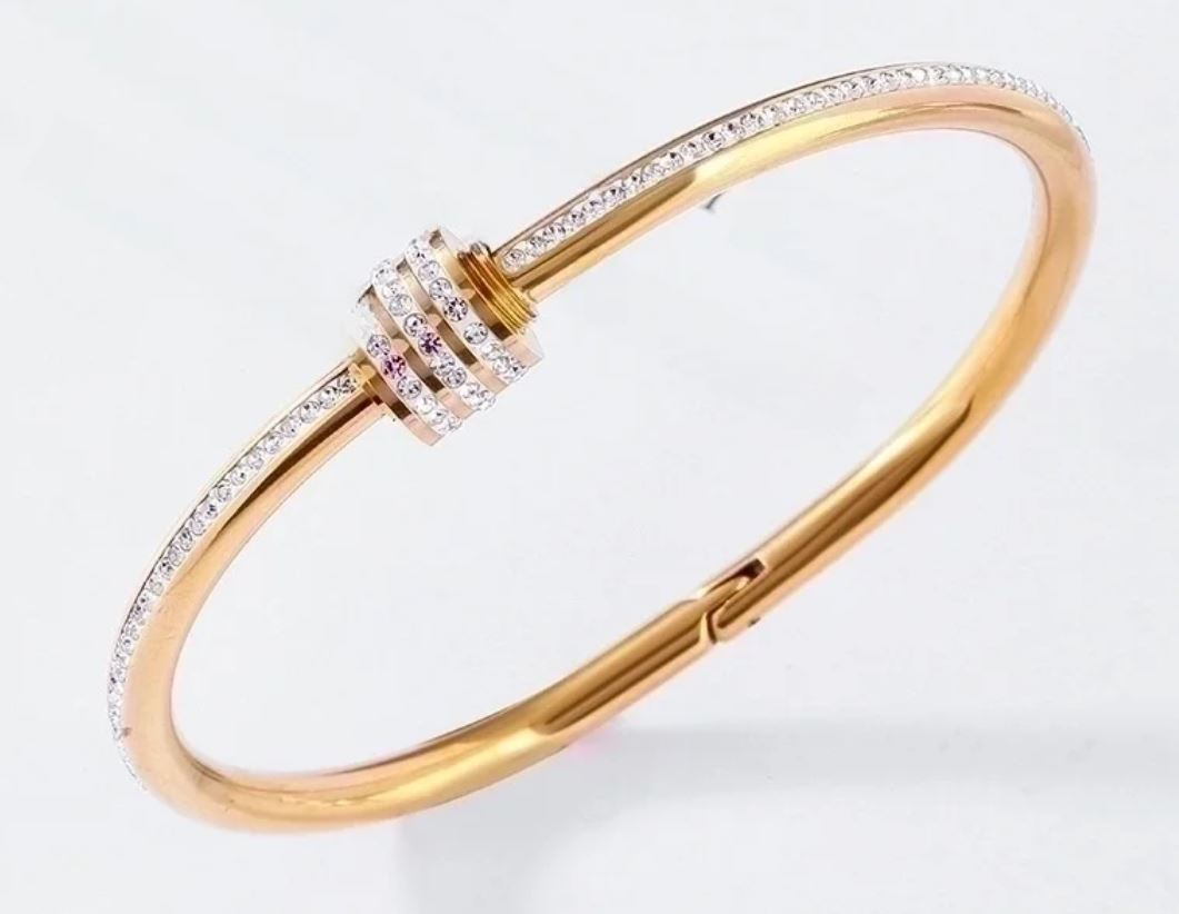 Minimalist Geometric Titanium Steel Plating Inlay Zircon 18k Gold Plated Bangle