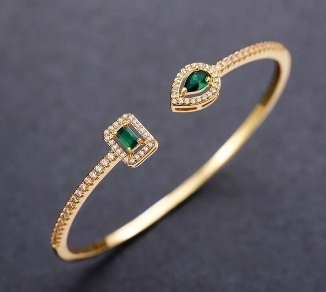 Fashion Square Water Droplets Copper Inlay Zircon Bangle