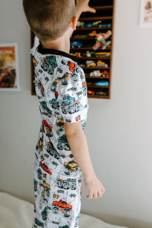 Boys 2-Piece Short Sleeve Pajamas - Monster Trucks
