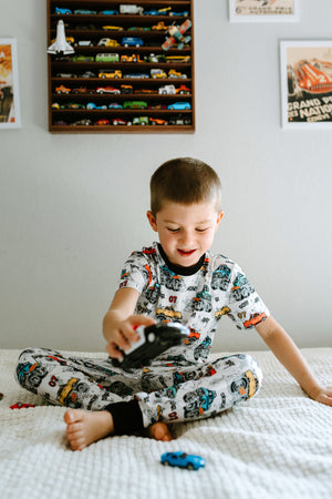 Boys 2-Piece Short Sleeve Pajamas - Monster Trucks